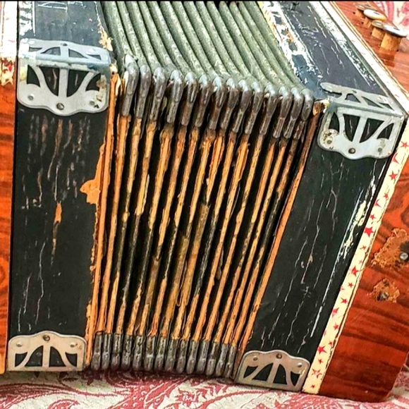 NICOLO CORELLI GERMANY, Antique 1930s Italian Mdl Accordion W/Steel Bronze Reeds - Picture 9 of 9